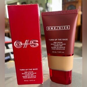 ONE/SIZE by Patrick Starrr Turn Up the Base Blurring Foundation Medium 3